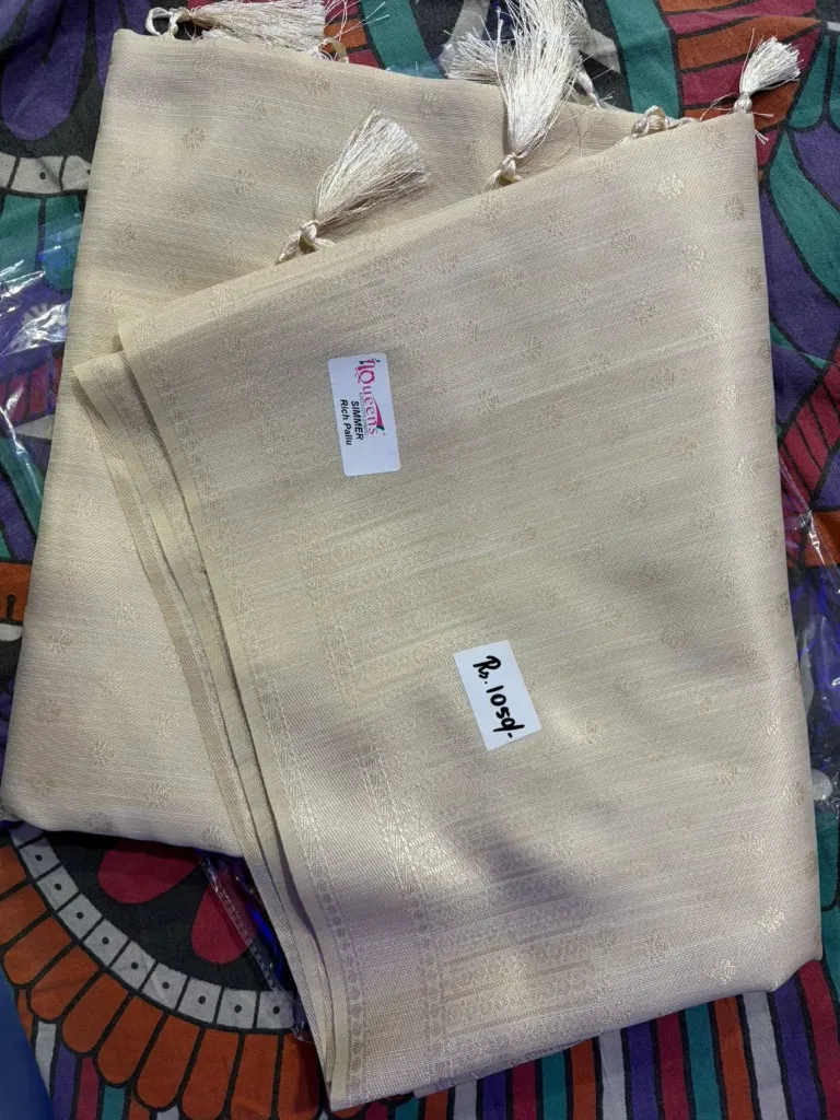 Silk saree with rich pallu.